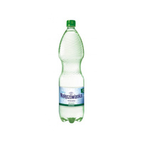 Woda mineralna gazowana 1.5l Nałęczowianka