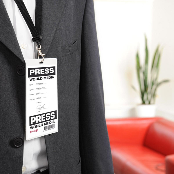 Identyfikator dla prasy Djois x 3L A6 110x165mm ze ściągaczem