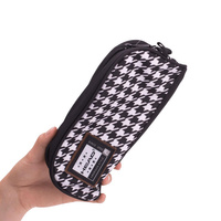 Piórnik saszetka Head 2 HD-54 czarny w białe wzory